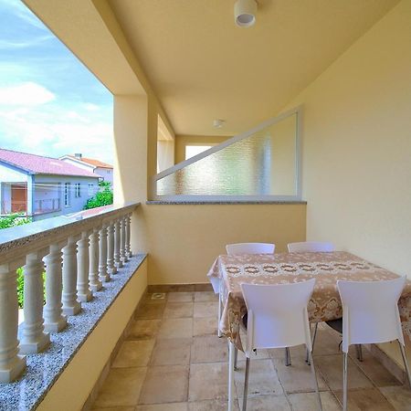 Apartmani Dal Malinska Dış mekan fotoğraf