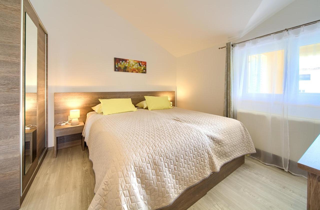 Apartmani Dal Malinska Dış mekan fotoğraf