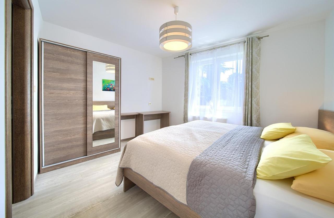 Apartmani Dal Malinska Dış mekan fotoğraf