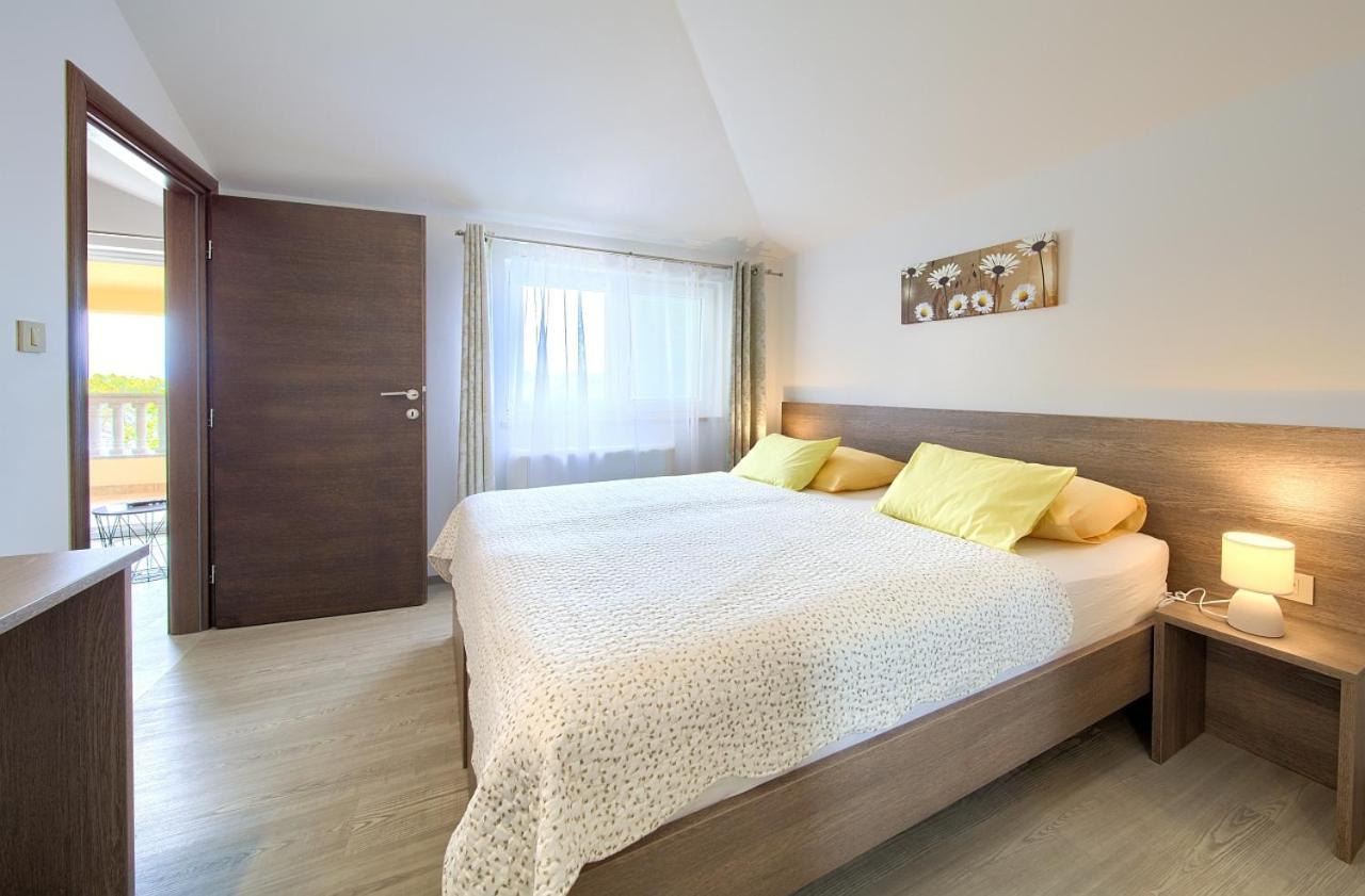 Apartmani Dal Malinska Dış mekan fotoğraf